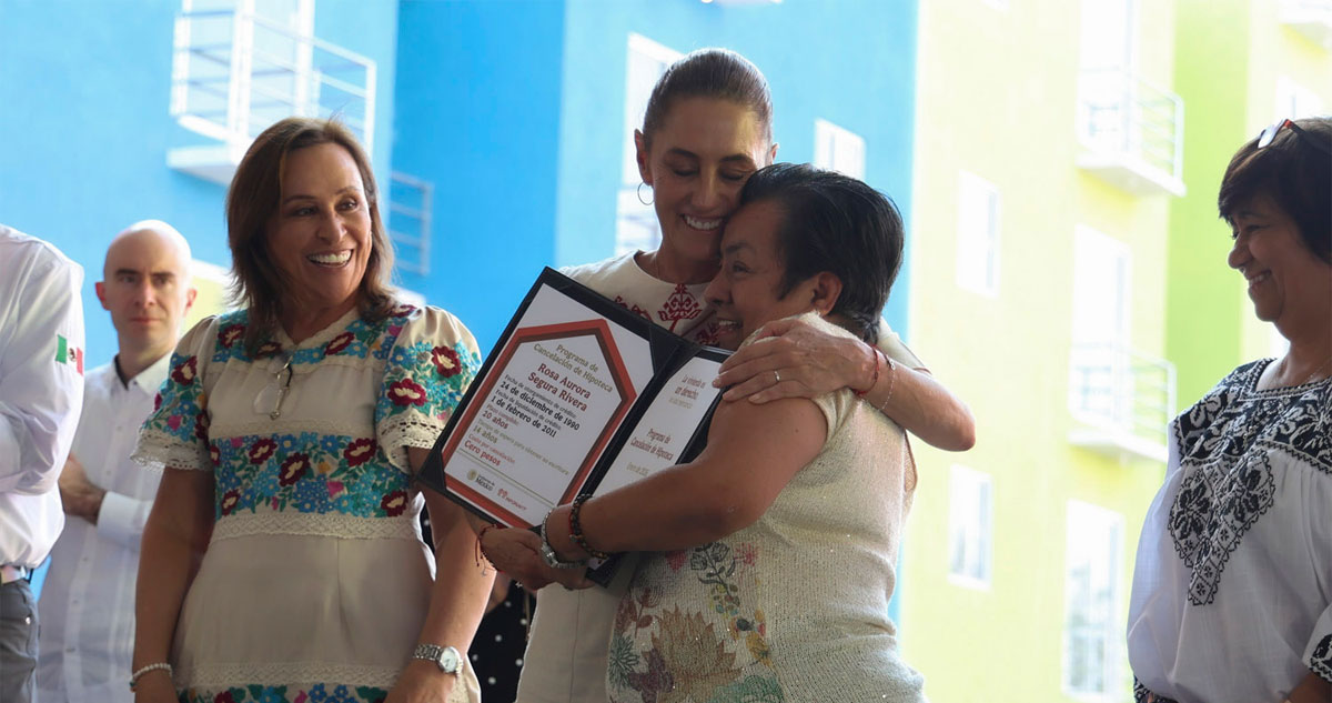 Sheinbaum entrega viviendas del Infonavit en Veracruz