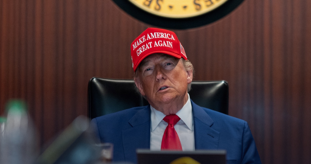 El Presidente Estados Unidos, Donald Trump, amenazó este jueves a las autoridades iraníes con "golpear muy duro" si comenzaban a matar" manifestantes.