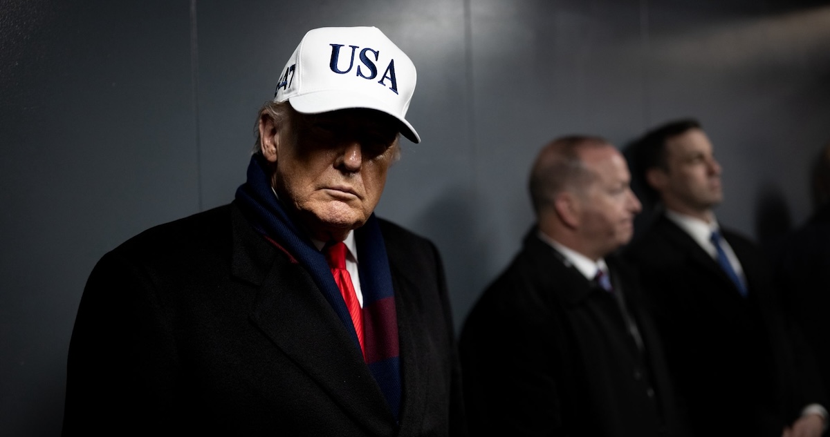 Donald Trump afirmó que Estados Unidos no está en guerra con Venezuela, pero abrió la posibilidad de nuevos ataques en caso de que Delcy Rodríguez no coopere.