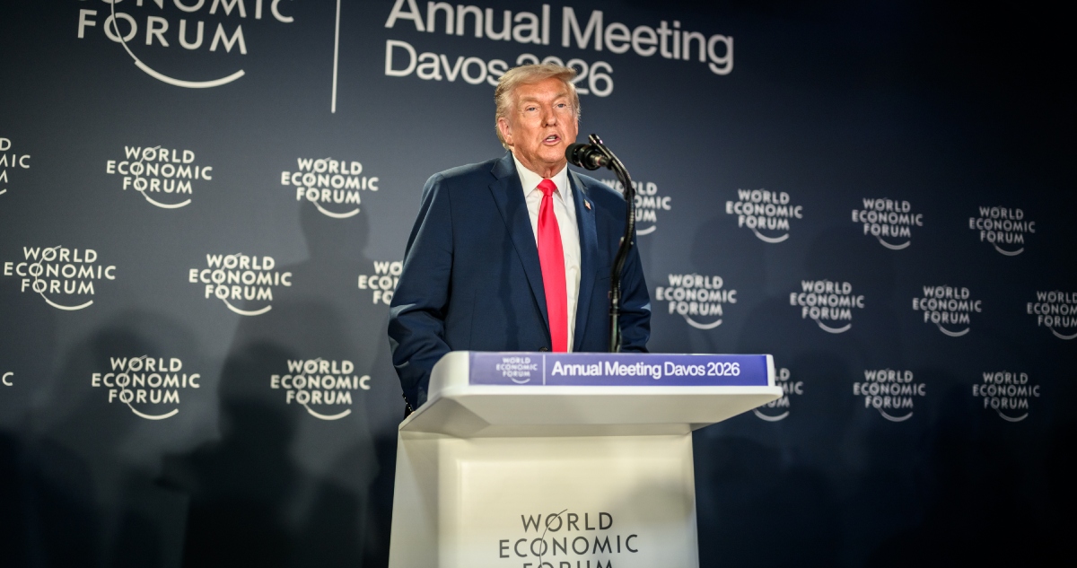 El Presidente de EU, Donald Trump, demandó este jueves al banco JP Morgan Chase (JPMC) y a su director general, Jamie Dimon, por cinco mil millones de dólares.