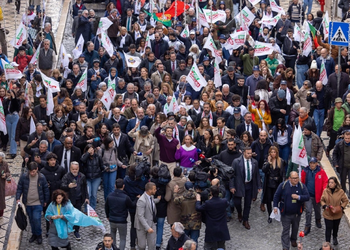 Portugal acude este domingo a las urnas para elegir a su nuevo Presidente en las elecciones más disputadas de las últimas décadas.