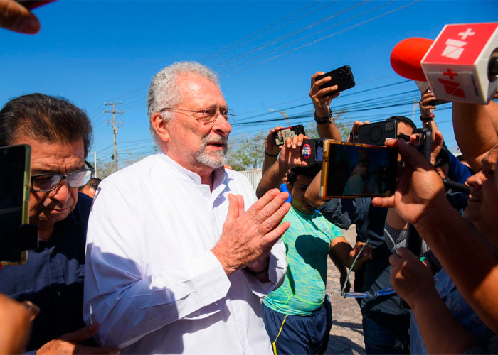 Vinculan a proceso a exrector de la Universidad de Campeche