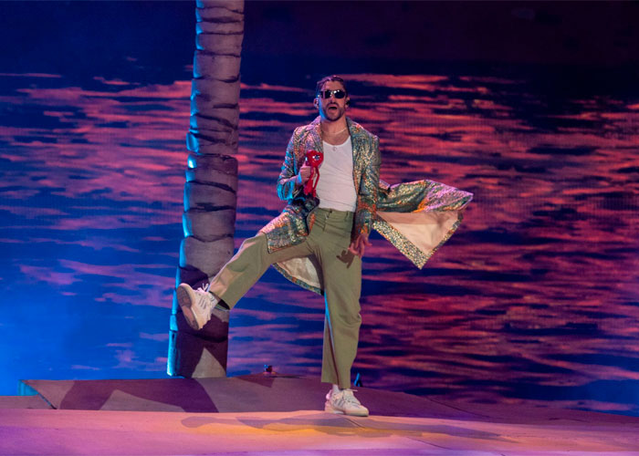 Bud Bunny canta en español el Super Bowl en medio del mayor acoso a los latinos en EU