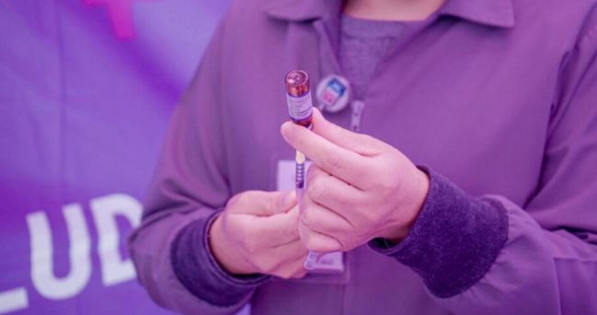 El ISSSTE rechazó una supuesta compra de vacunas a sobreprecio.