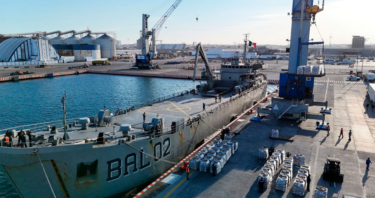 México envía dos buques con ayuda humanitaria a Cuba