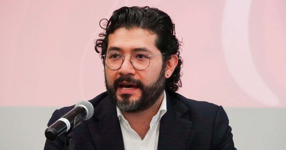 El Secretario del Trabajo, Marath Baruch Bolaños, se reunió en el Senado con grupos parlamentarios y aseguró que la discusión de la reforma laboral avanza.