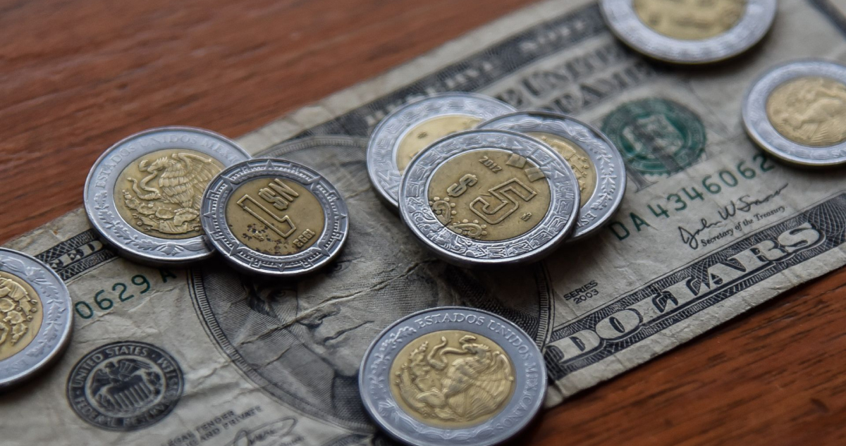 Remesas caen en 2025.