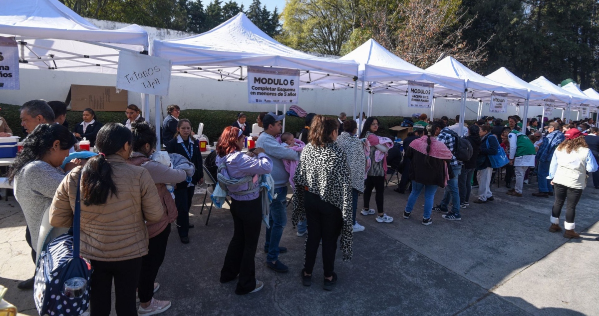 La Jefa de Gobierno de la CdMx, Clara Brugada, informó este viernes que el próximo domingo arrancará formalmente la campaña de vacunación contra el sarampión.