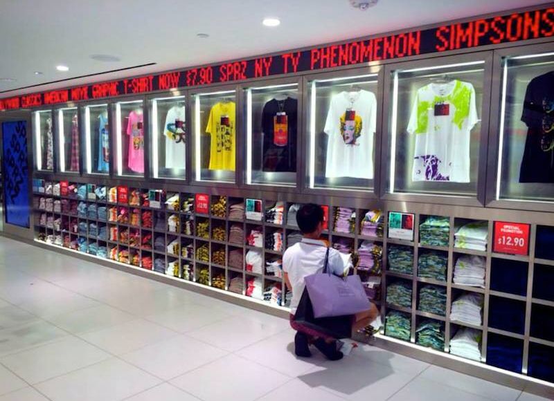 Mi tienda favorita a partir de ese día: UNIQLO. Foto: Daniela Medina, SinEmbargo