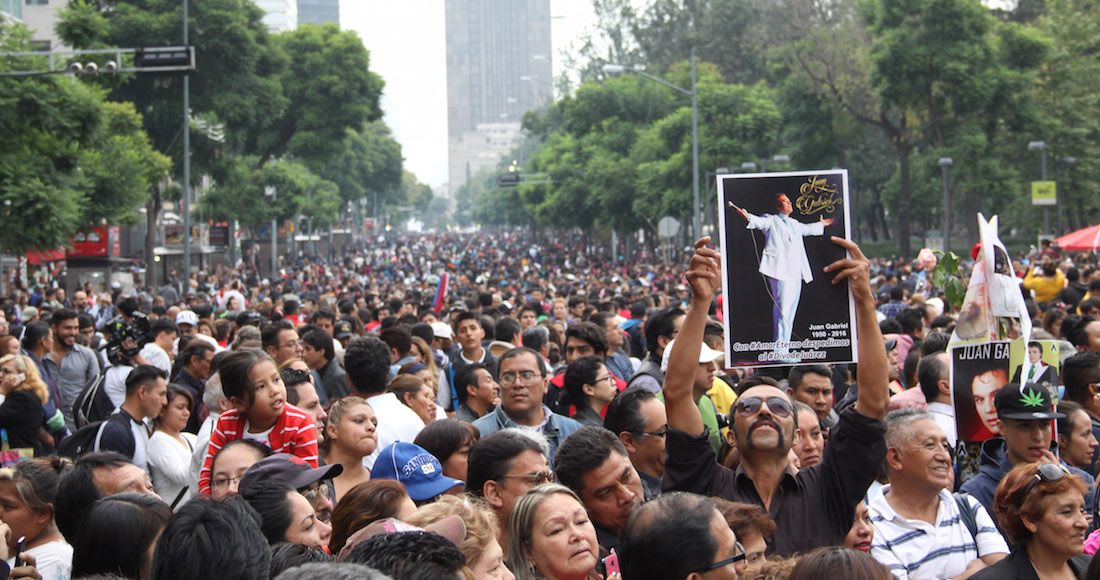 Los fieles de “El Divo de Juárez” no se mostraron doloridos. Pareció, más bien, una celebración. Foto: Cuartoscuro
