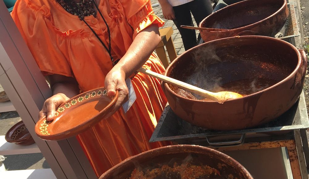 Los guisos michoacanos. Foto: Daniela Medina, SinEmbargo