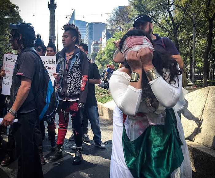 Protesta en el Ángel de la Indepedencia Ciudad de México. Foto: Sugeyry Gándara, SinEmbargo
